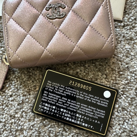 Chanel Zippy Card Holder - Picture 9 of 9